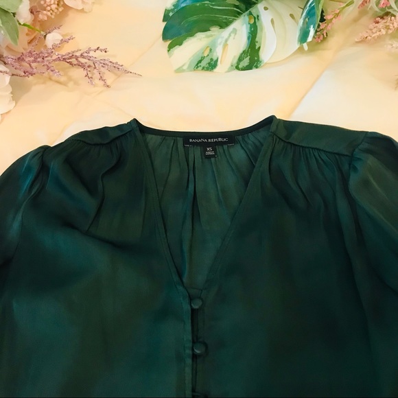 Banana Republic Button Down Long Sleeve Top - Picture 5 of 8